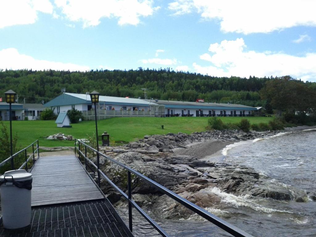 Motel Lac St-Jean Chambord Exterior photo